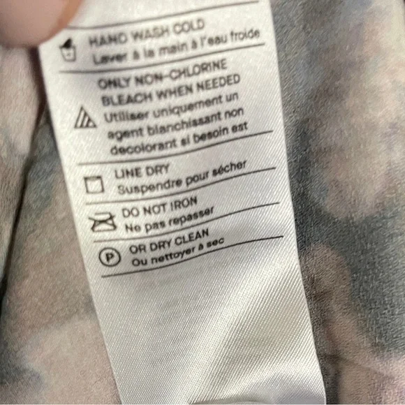 Vince Floral Long Sleeve Dress.NWT. - Picture 9 of 9